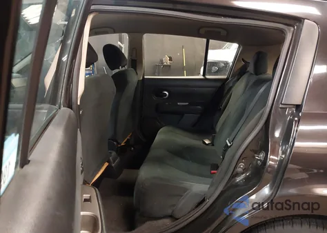 2011 Nissan Versa 1.8S z USA, uszkodzony, nr VIN 3N1BC1CPXBL497663